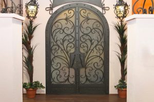 5 Interesting Benefits of Iron Doors